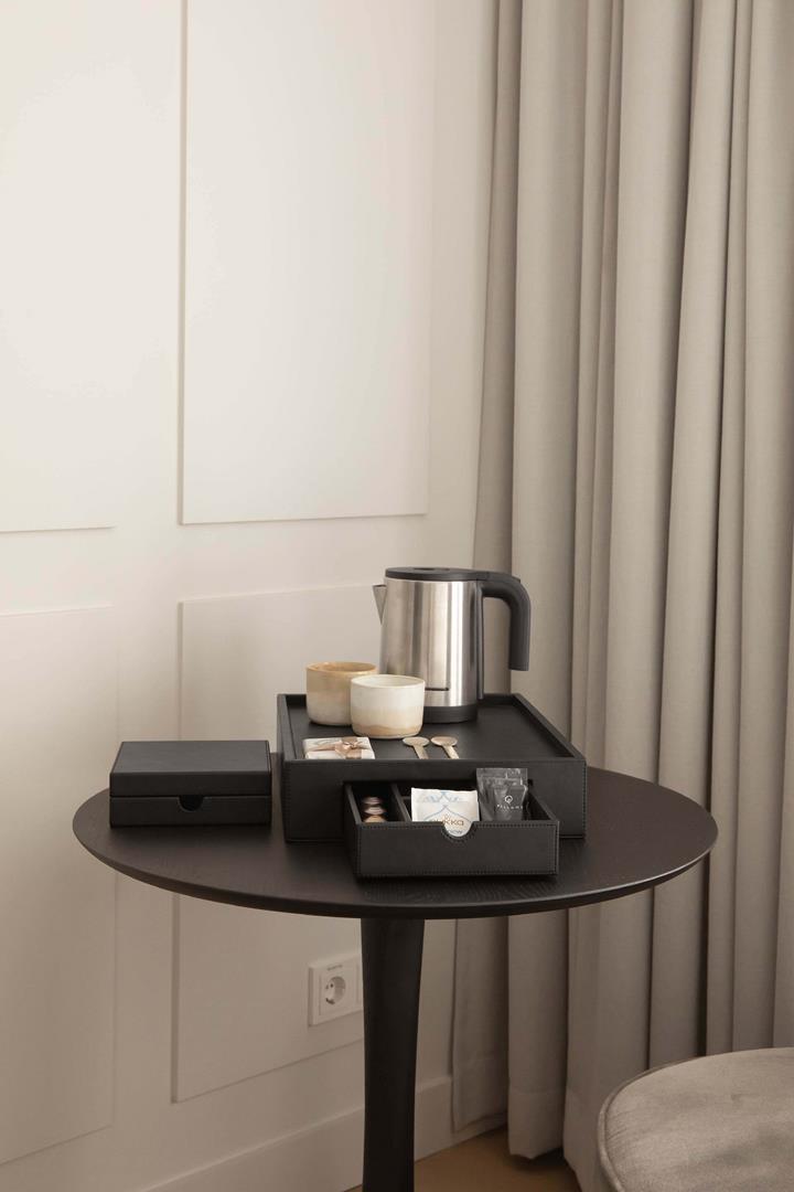 PLATEAU DE COURTOISIE