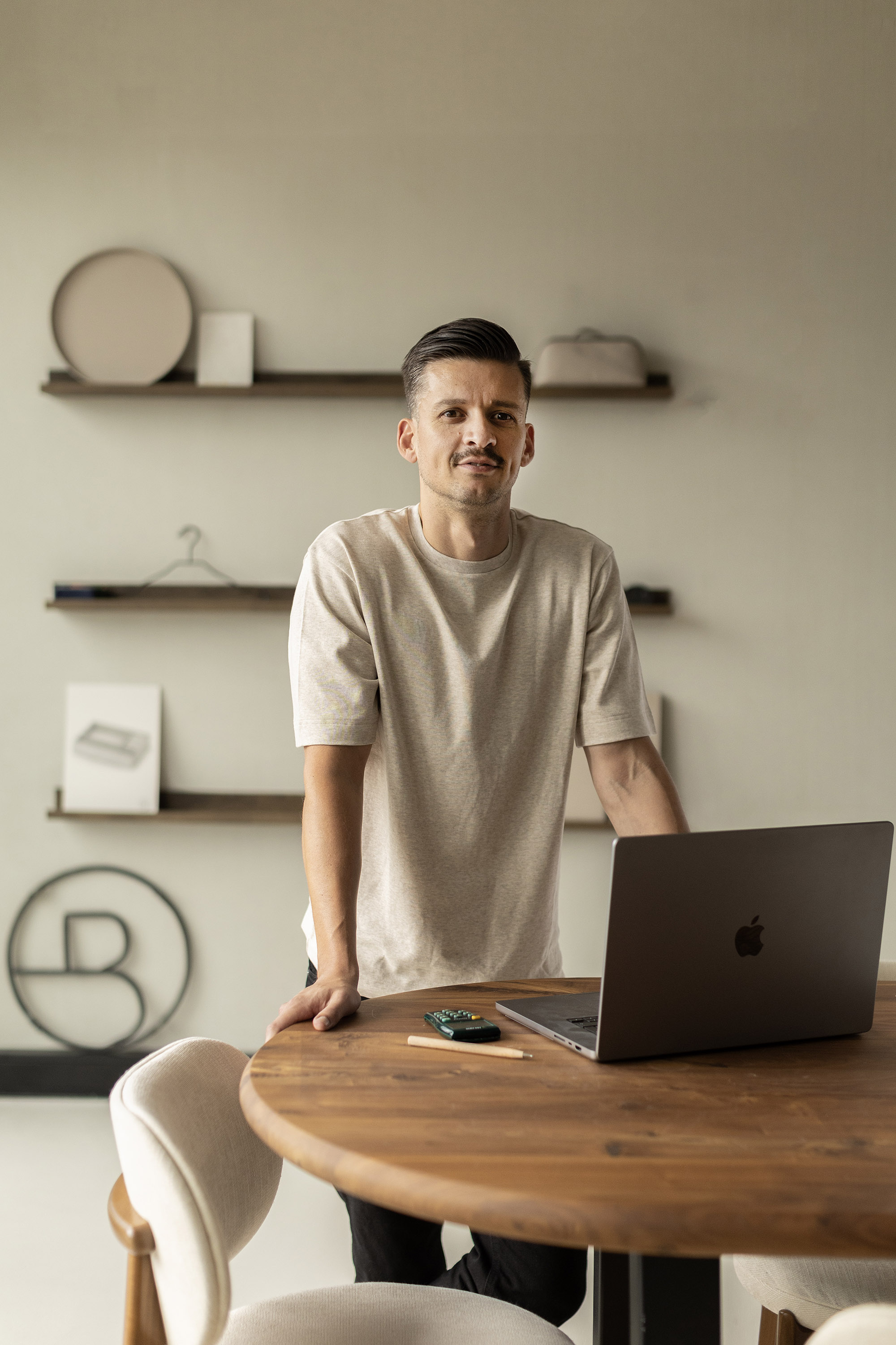 LARS VERWIJST
Finanzmanager